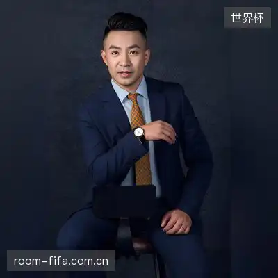 李华